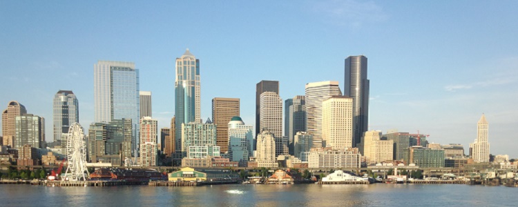 全て日本語の国産CMSだから、設置も更新も簡単、わかりやすい。